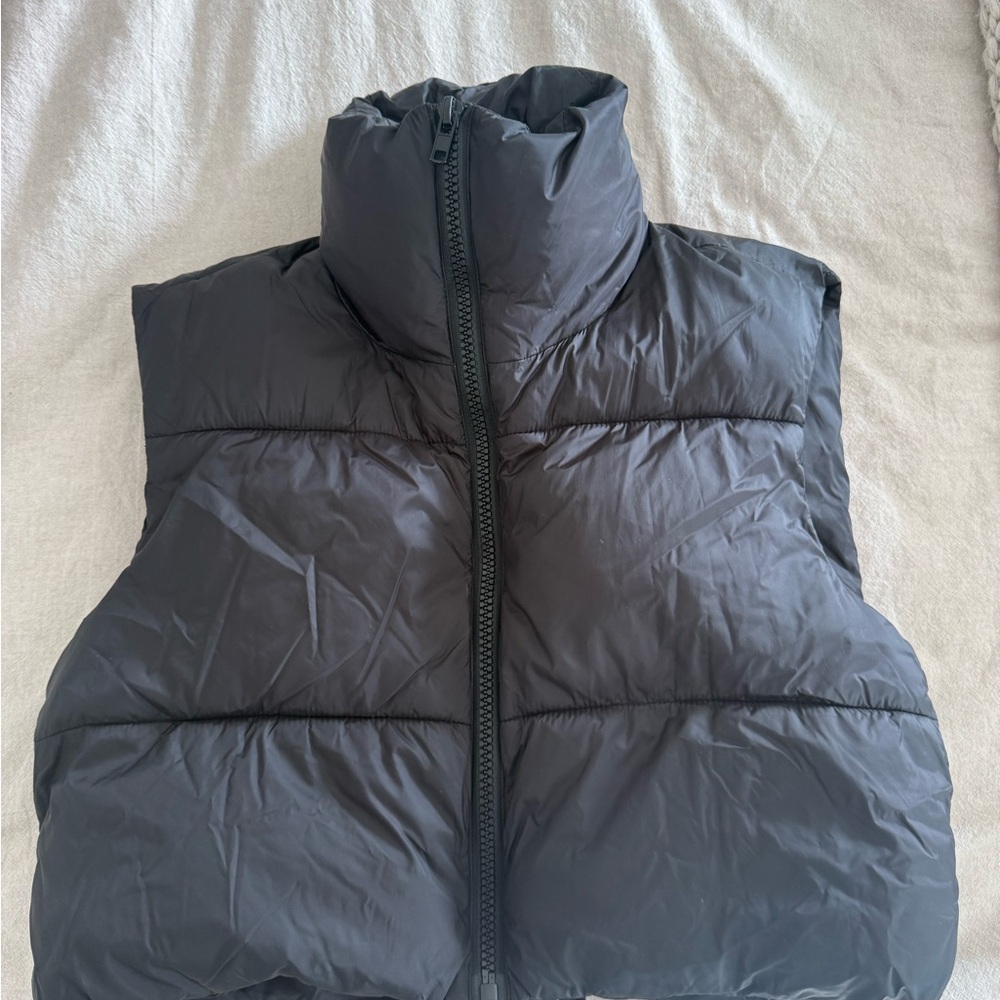Black Cropped Puffer Vest